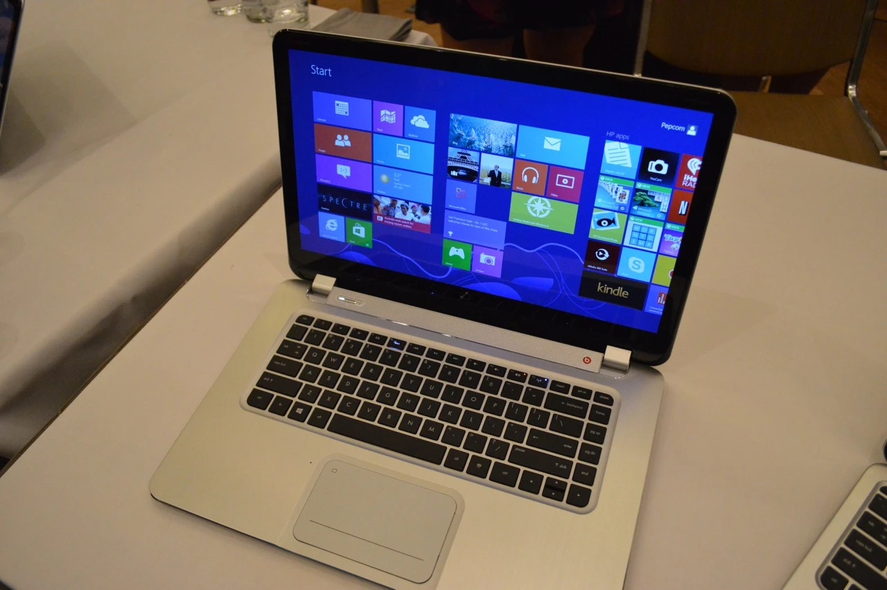 The Spectre XT TouchSmart Ultrabook features a 15.6-inch multitouch Radiance Full HD IPS display with edge-to-edge glass