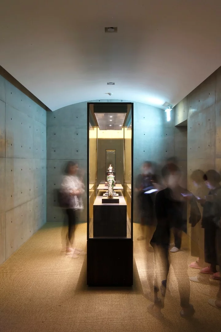 Yumin Art Nouveau Collection serves as a permanent exhibition of delicate glass works produced during the Art Nouveau movement, between the 1870s to 1940s