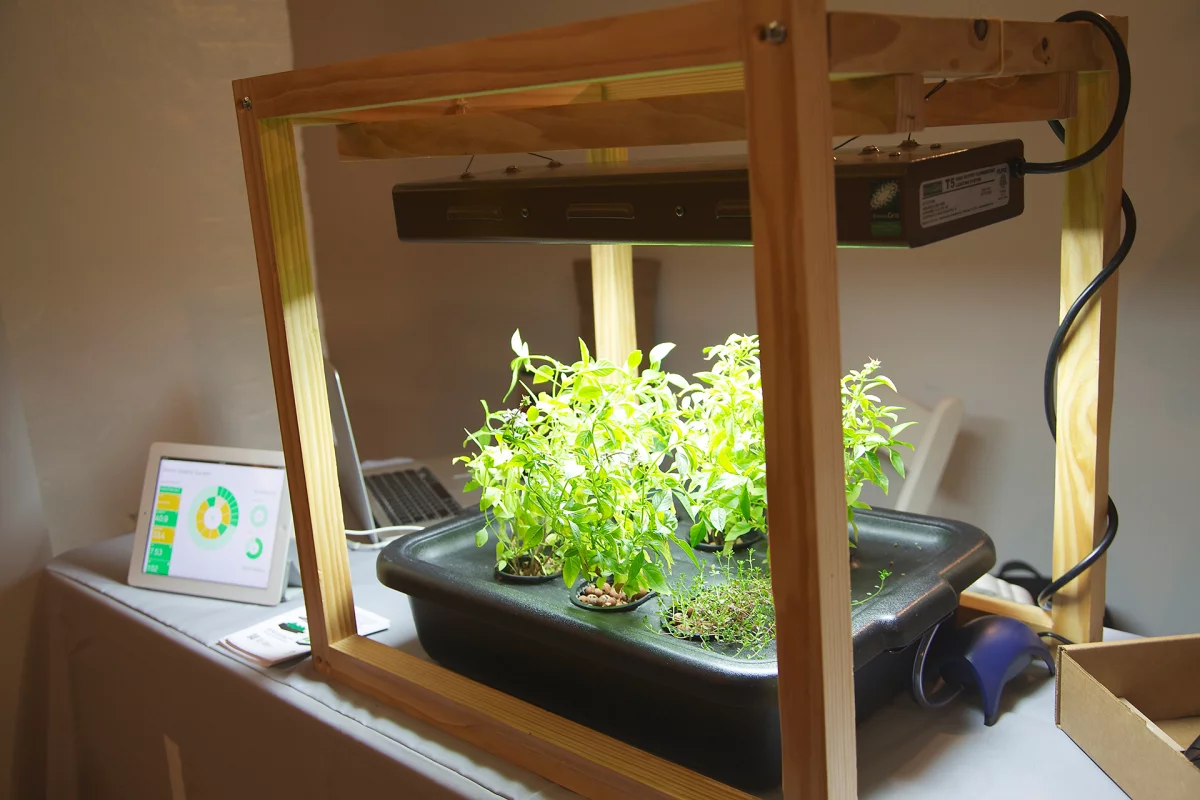 Bitponics at CE Week 2013 keeps green thumbs connected with their gardens