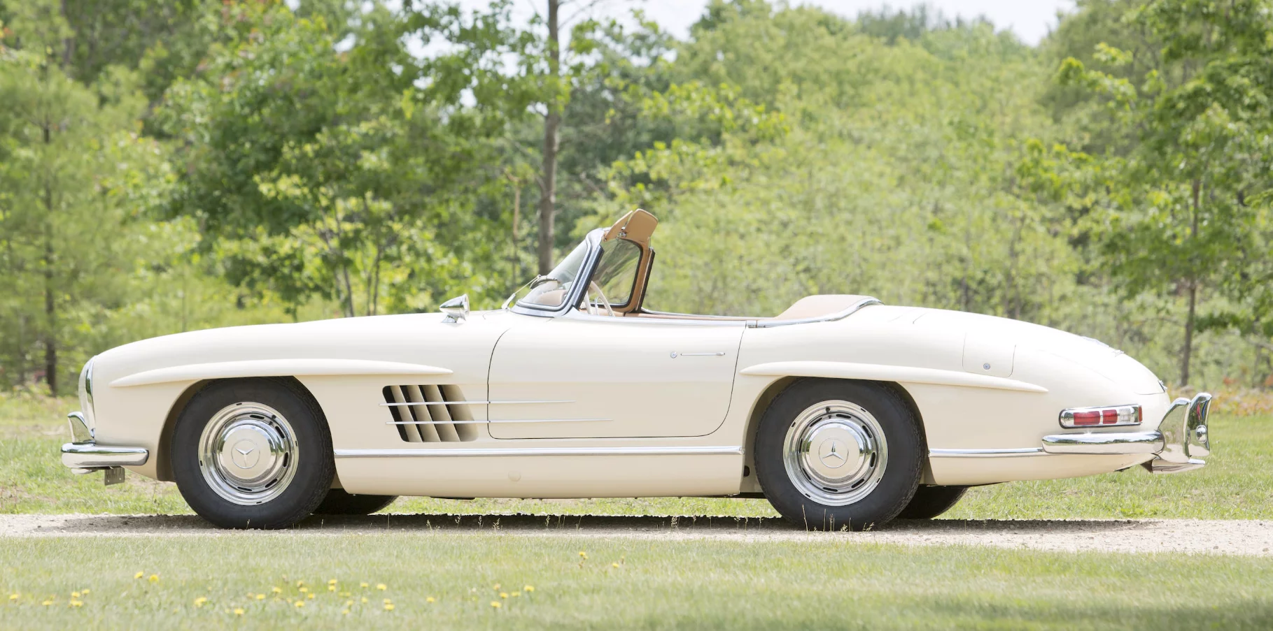 This 1957 Mercedes-Benz 300 SL Roadster is estimated to sell for between $1,100,000 and $1,300,000