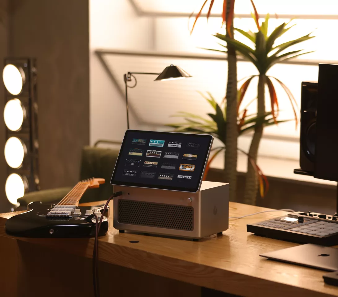 The Lava Studio feature AI-powered amp models based on favorites from Fender, Mesa, Orange, Marshall and Victory, plus a bunch of effects and a built-in looper