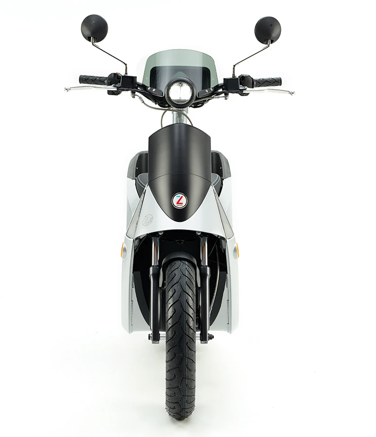The GenZe 2.0 can run 30 miles (48 km) on a single charge