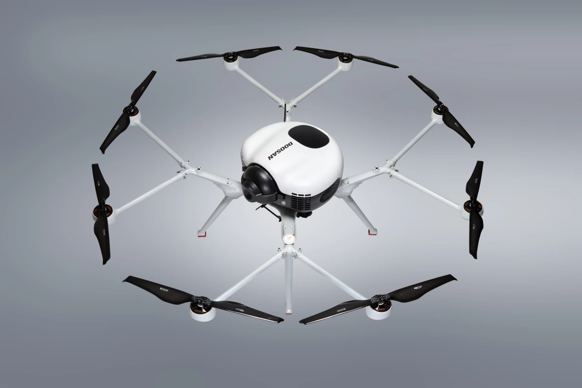 The DS30 is larger than you might think, measuring 2,600 mm (8.5 ft) across