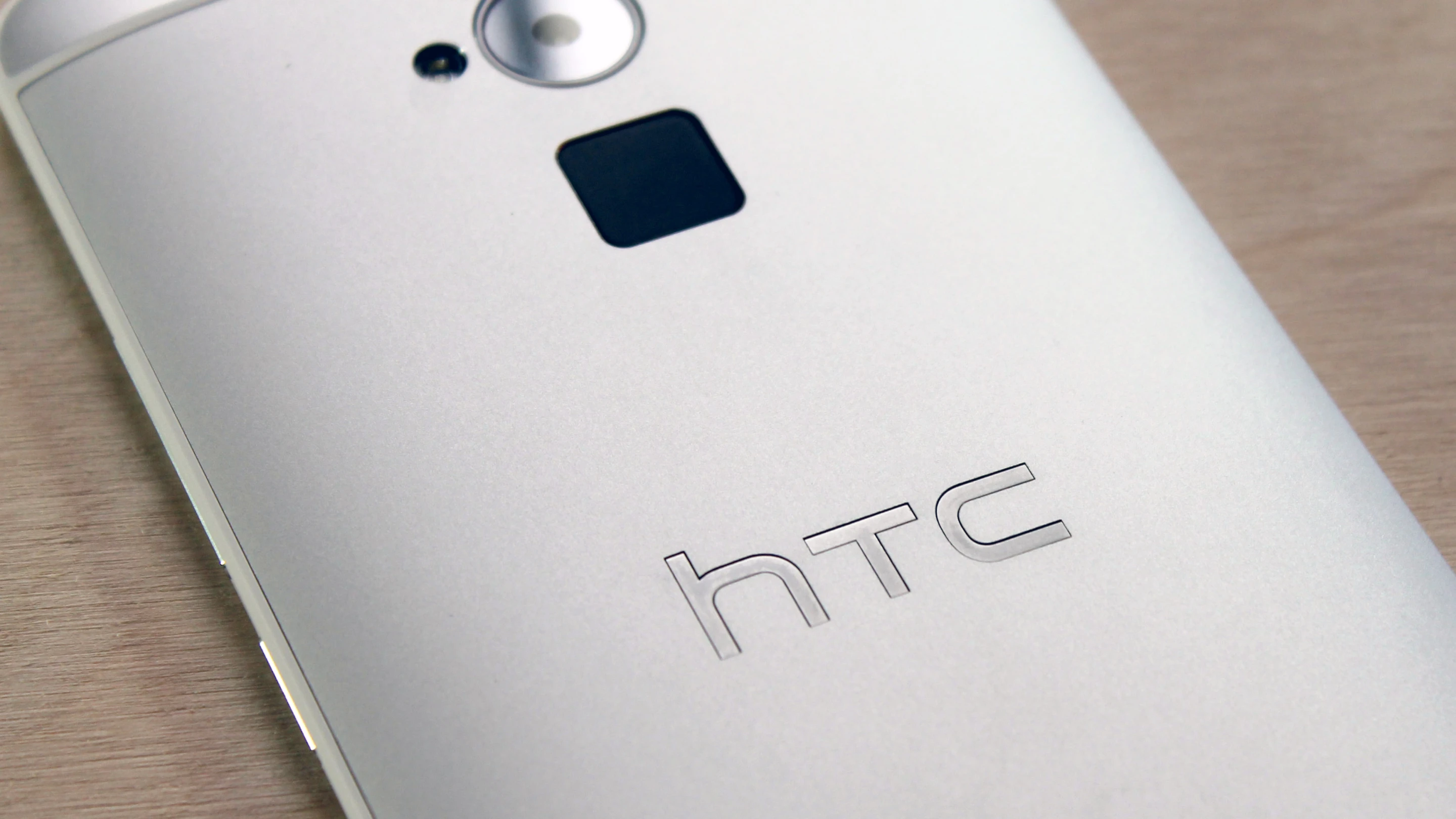 HTC seems to be taking the acclaimed One, and trying it in extreme sizes