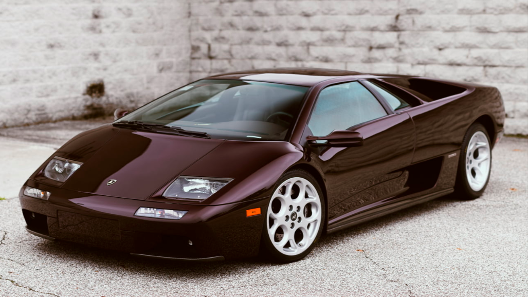 2018 Monterey Car Week Auction Report | 2001 Lamborghini Diablo SE | Estimate: from $375,000 to $425,000 | Failed to reach reserve price. High bid: $350,000 | Auction: Mecum | Lot S76 | Official Description