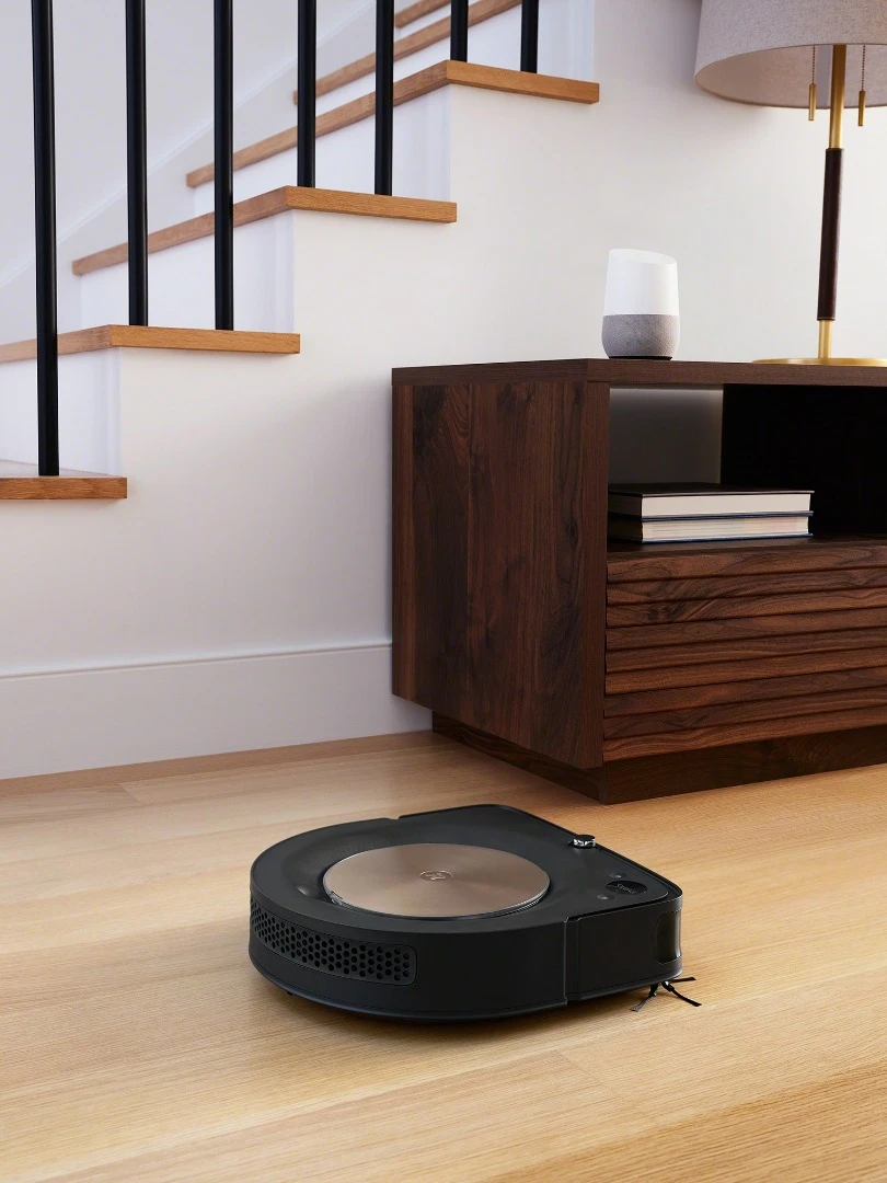 The Roomba s9+ at work