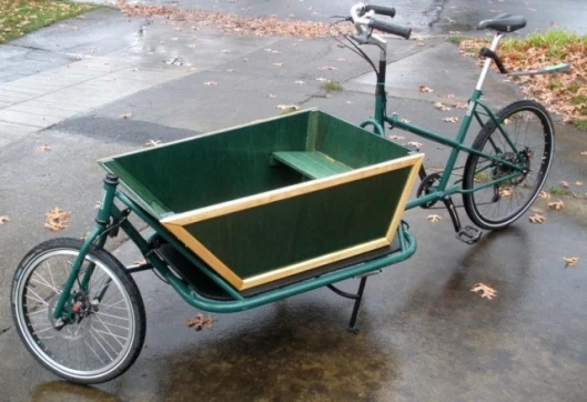 An optional wooden box for the cargo area is available