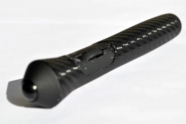 gStick mouse resembles a large pen, and can be held in exactly the same way as the writing tool