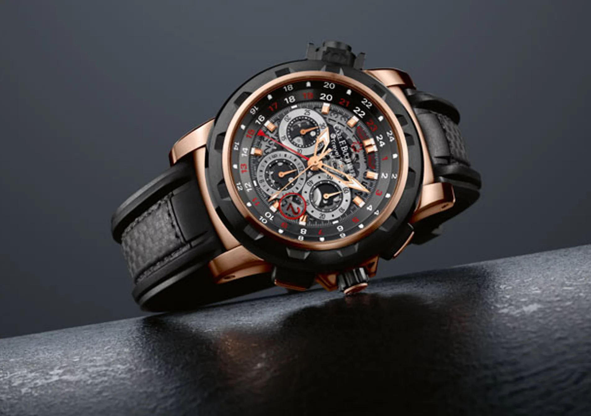 Watch accessory for the Diamond Armor suit
