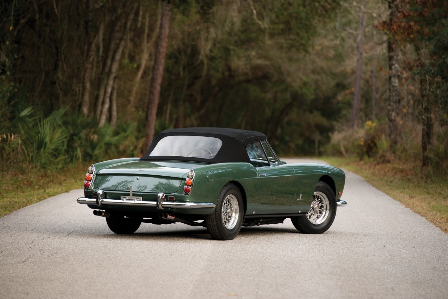 Top sale honors for the Amelia Island Concours d’Elegance week went to the 1960 Ferrari 400 Superamerica SWB Cabriolet which fetched $6,380,000 to comfortably set a new world record for the model at auction. Proceeds from car’s sale will benefit the consignor’s charity for the education of children.