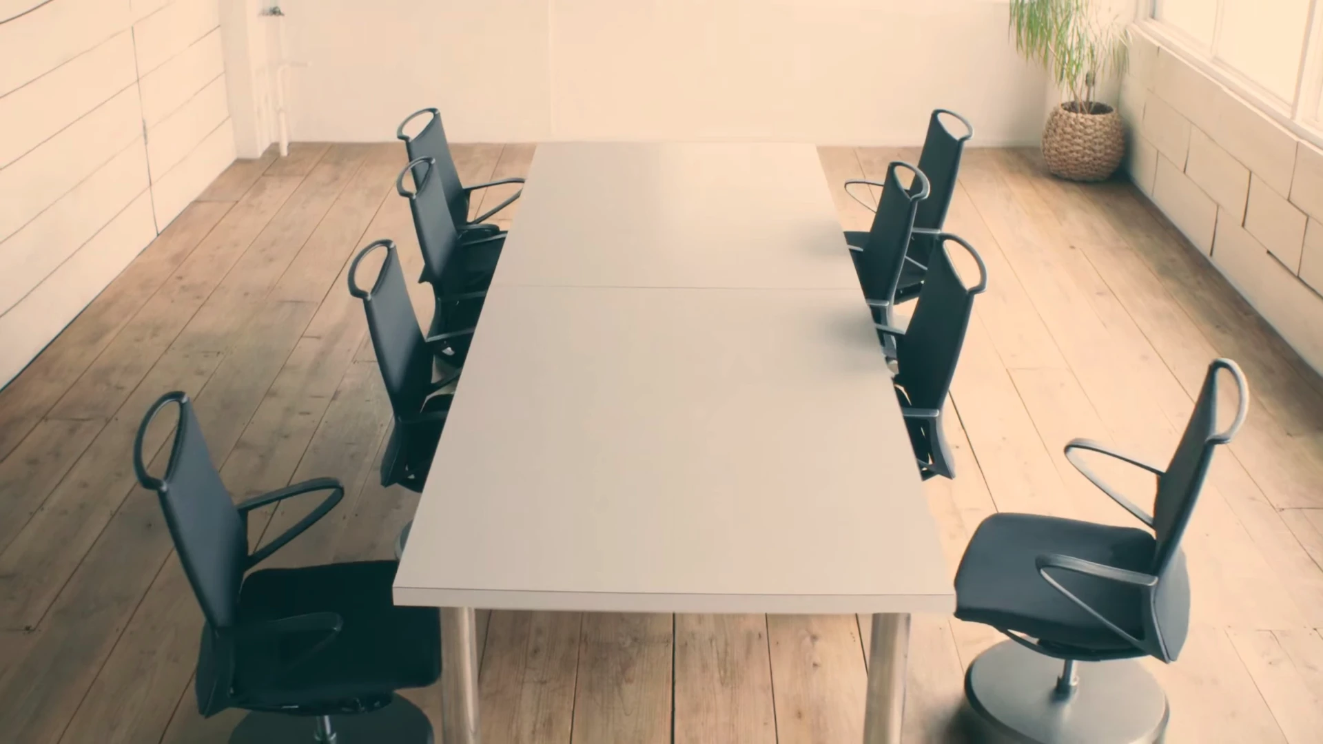 Nissan's Intelligent Parking Chair is inspired by the company's self-parking technology