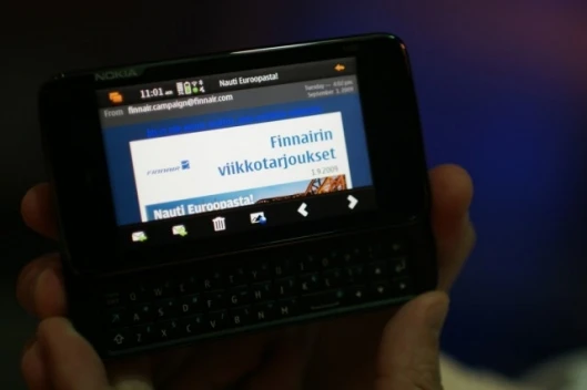 Is anyone interested in full HTML mail? The N900 uses the same renderer as Thunderbird, and seems to work like a champ.