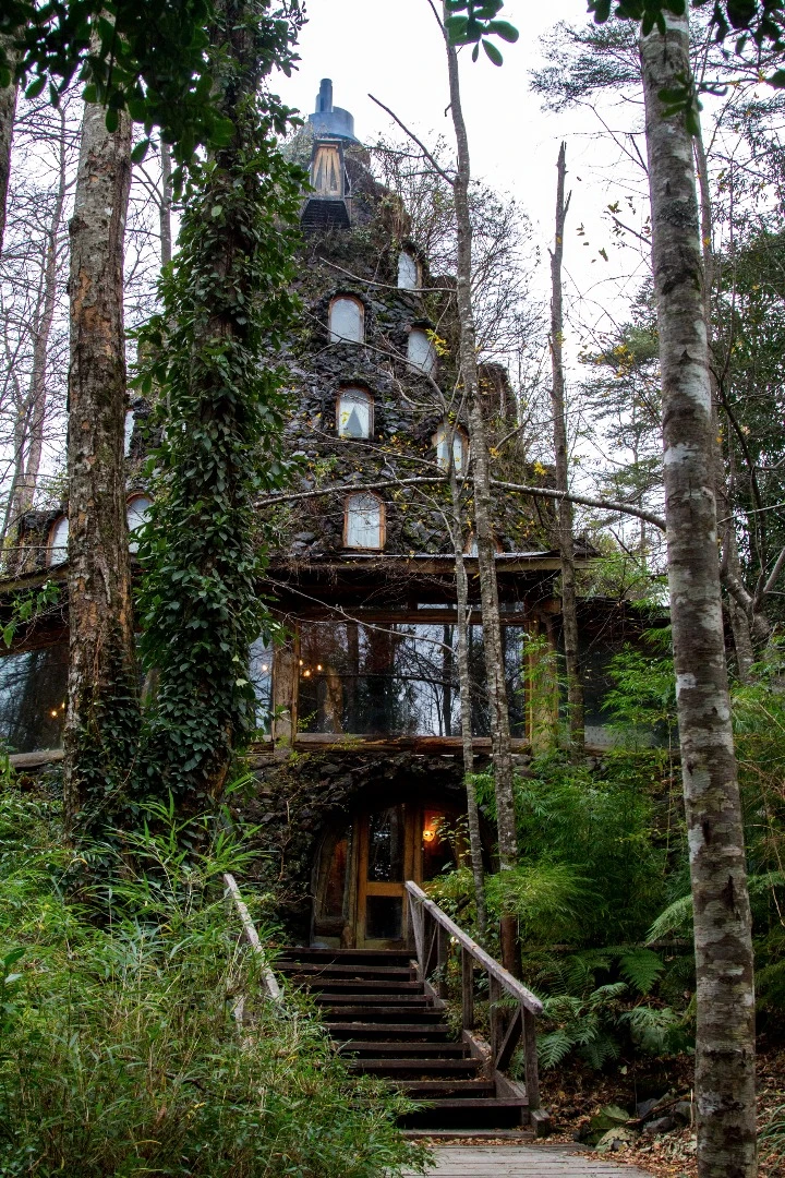 Magic Mountain Lodge is a quaint little tribute to the many magma-spewing peaks scattered around Chile