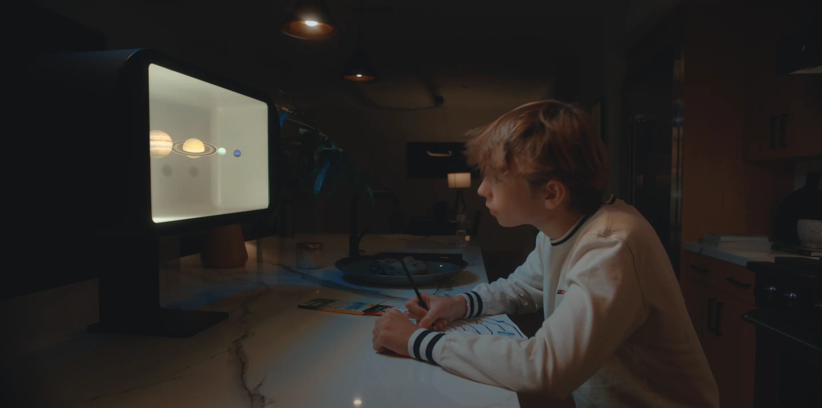 Science study has more depth when interacting with holograms