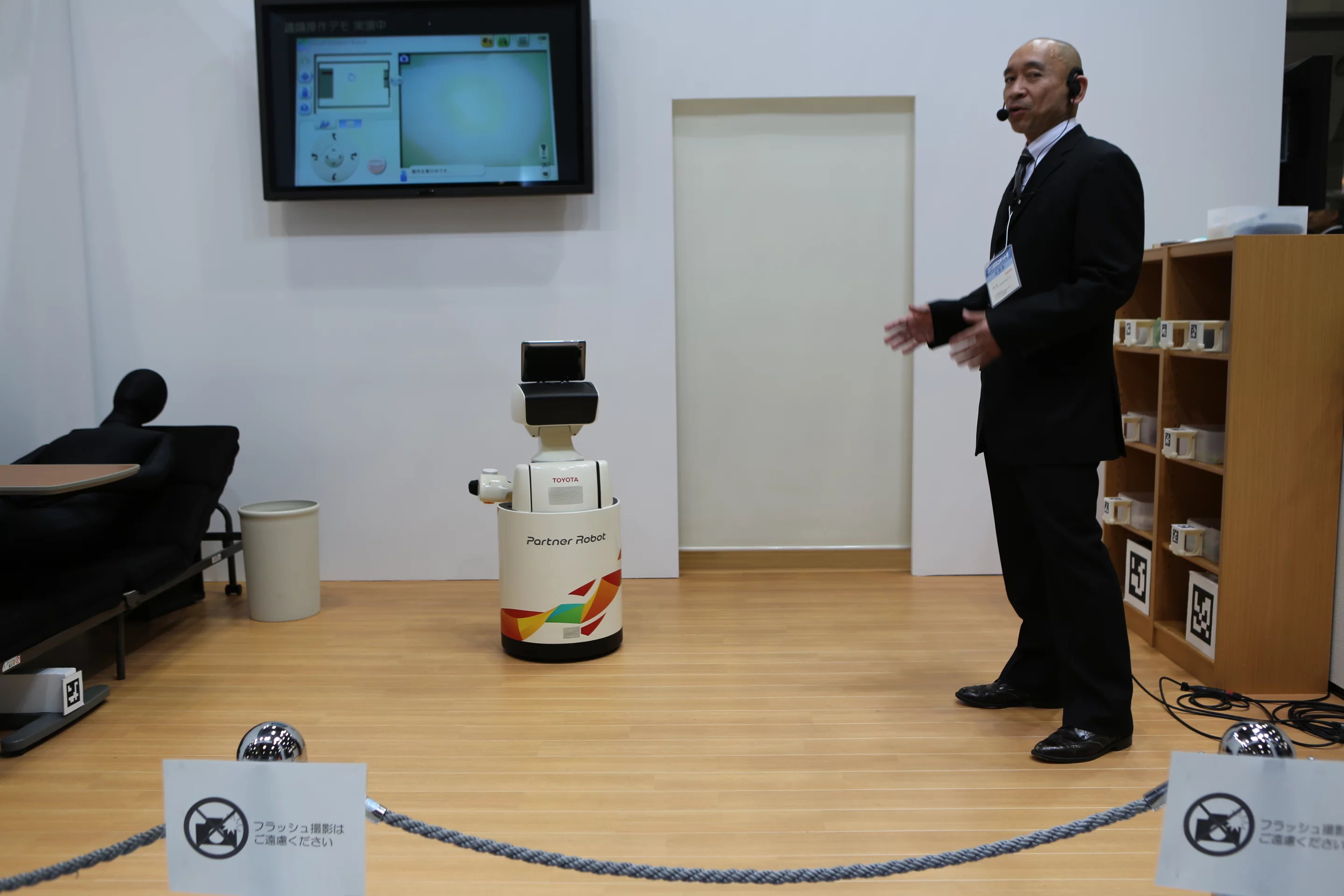 Toyota's Human Support Robot can also be commanded to retrieve objects from nearby shelves using voice commands (Photo: Mike Hanlon, Gizmag)
