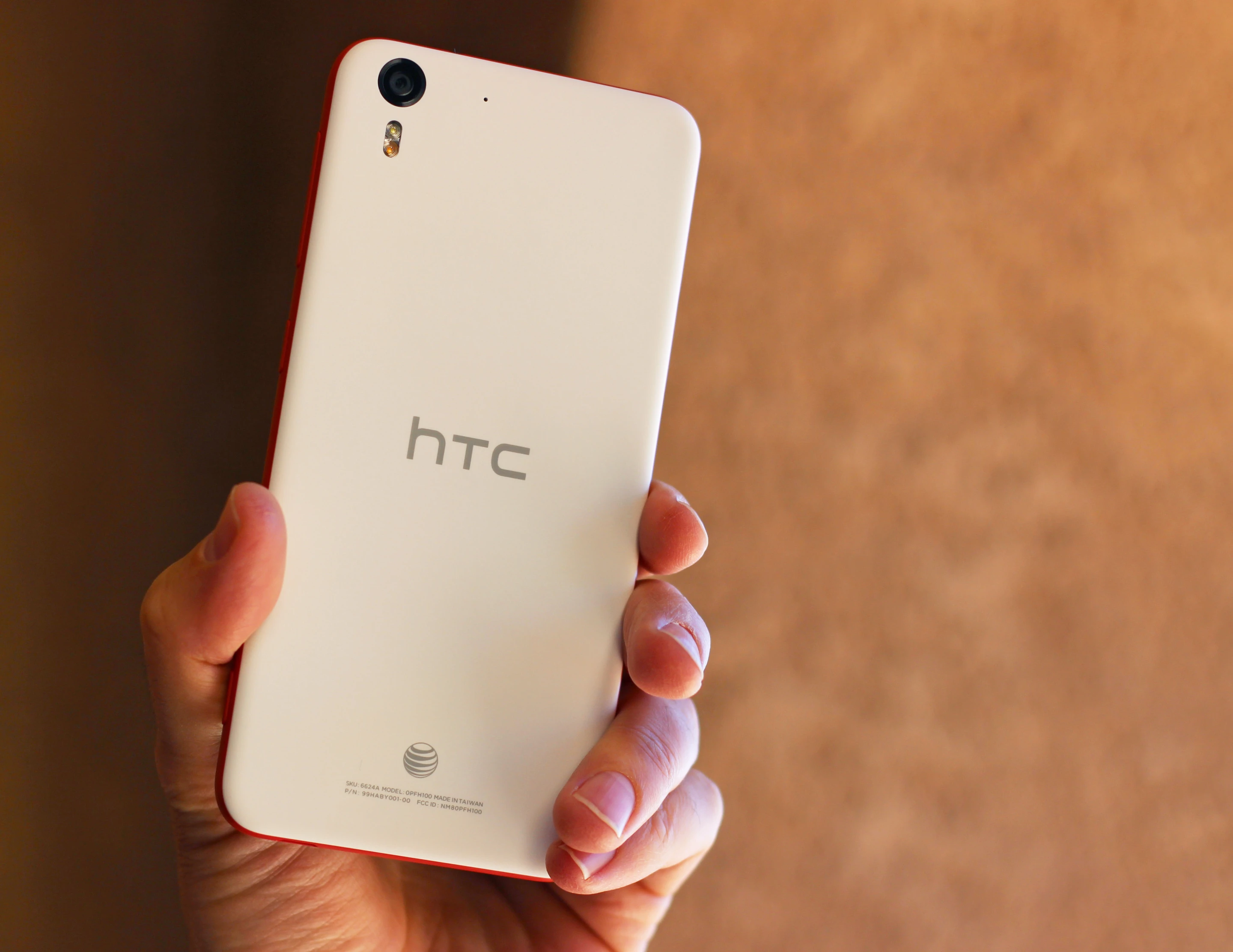 The Desire Eye weighs 154 g (5.43 oz) (Photo: Will Shanklin/Gizmag.com)