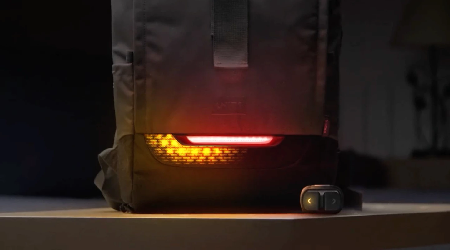 The Torch's turn indicator function, activated by the optional wireless remote