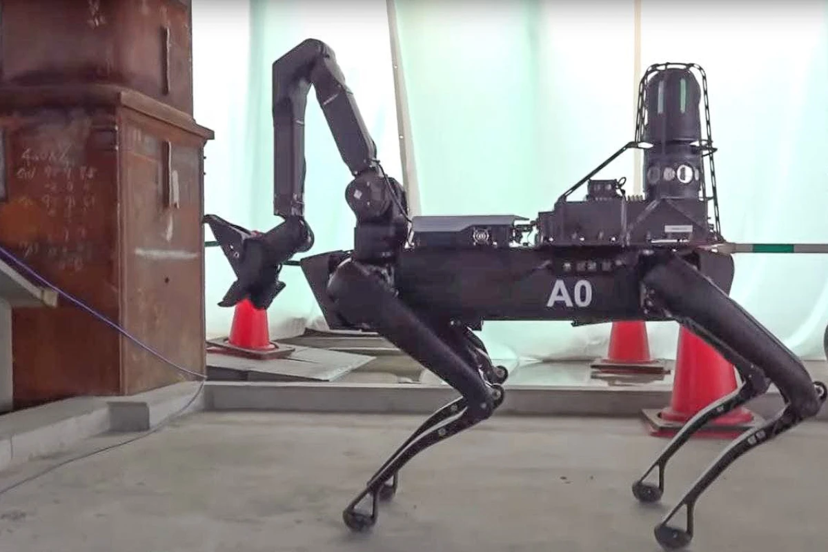 Spot is equipped with an arm/neck for making close inspections