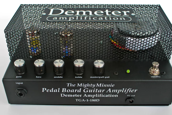 The Mighty Minnie hybrid single channel guitar amp