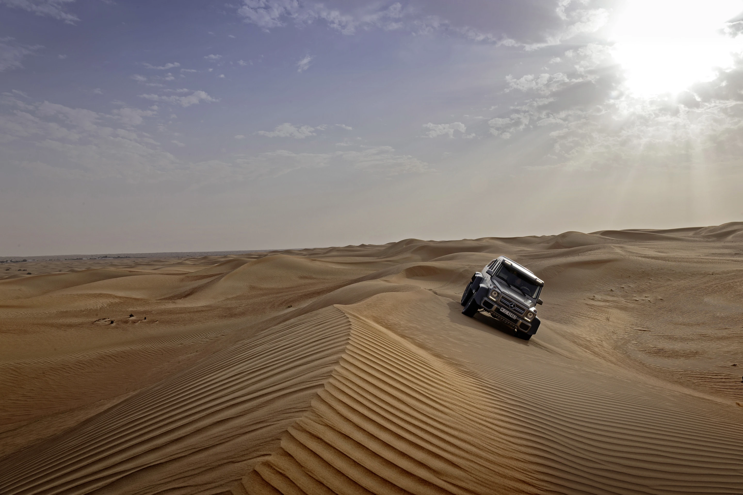 The tires can roll comfortably at pressures as low as 7.25 psi (0.5 bar)