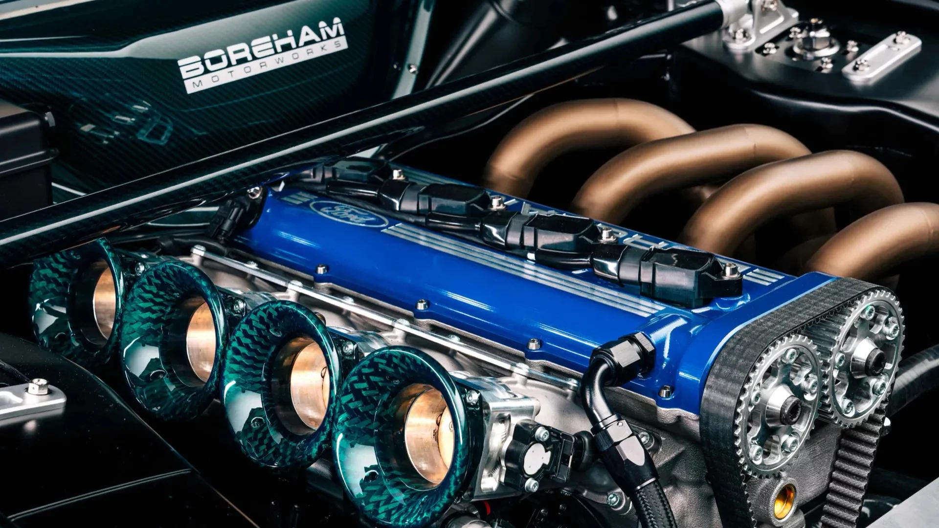 That's the four-cylinder 2.1-liter “Ten-K” naturally aspirated engine that produces 326 horsepower at peak