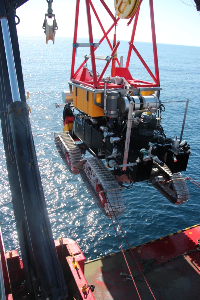 The Apollo 2 being lowered into the test field in the ocean off the south coast of Spain