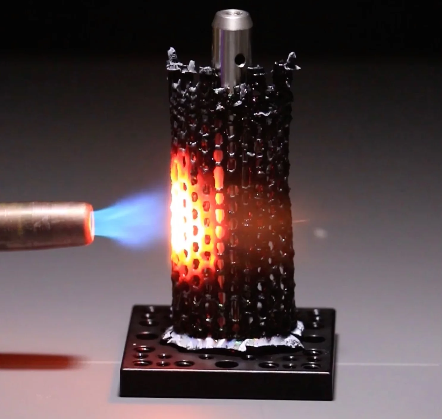 An example of heat-resistant ceramic object created by the HARP printer