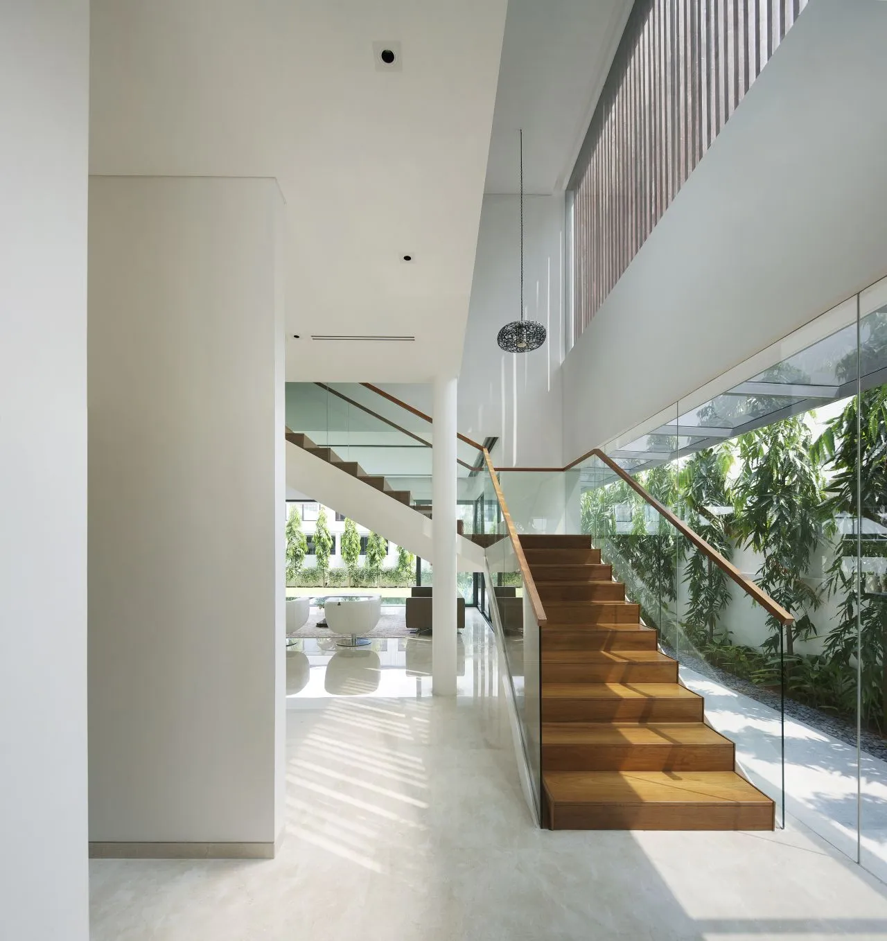 Residents can choose the stairs or the elevator (Photo: Jeremy San)
