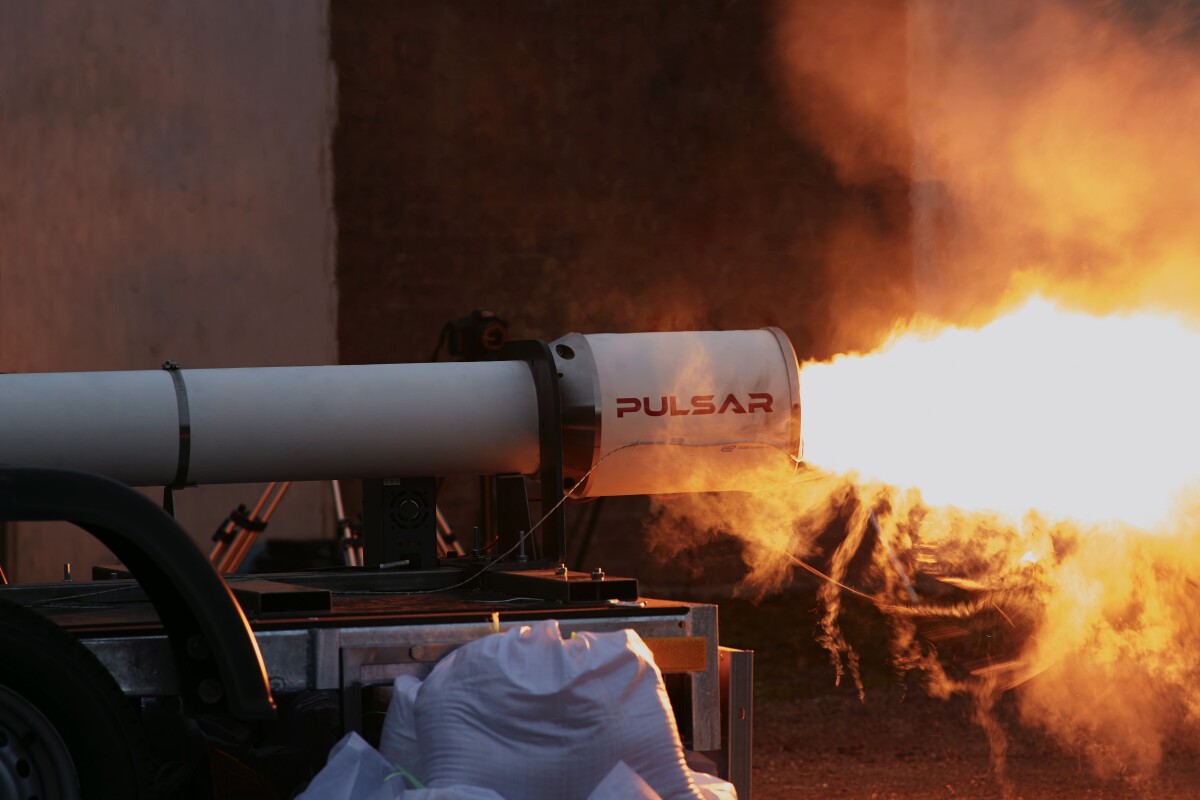 Pulsar Fusion successfully test fired its hybrid rocket at a UK Ministry of Defence military base in Salisbury last week
