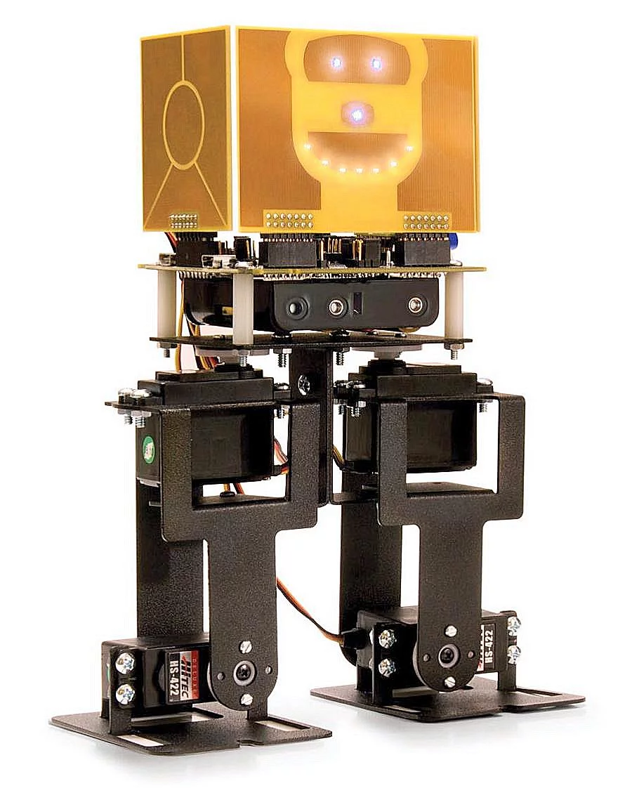 Right-front view of the Freescale FSLBOT at rest (Photo: Freescale Semiconductors)