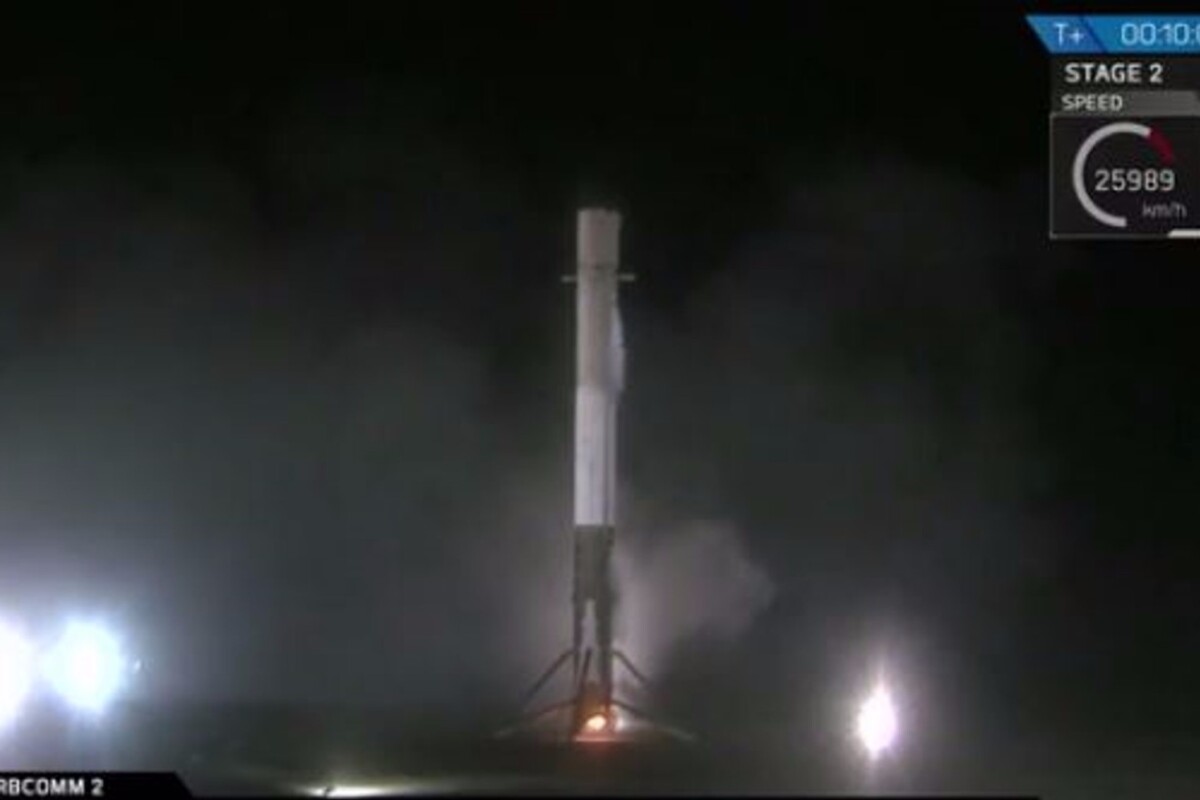 SpaceX nails historic first space rocket landing