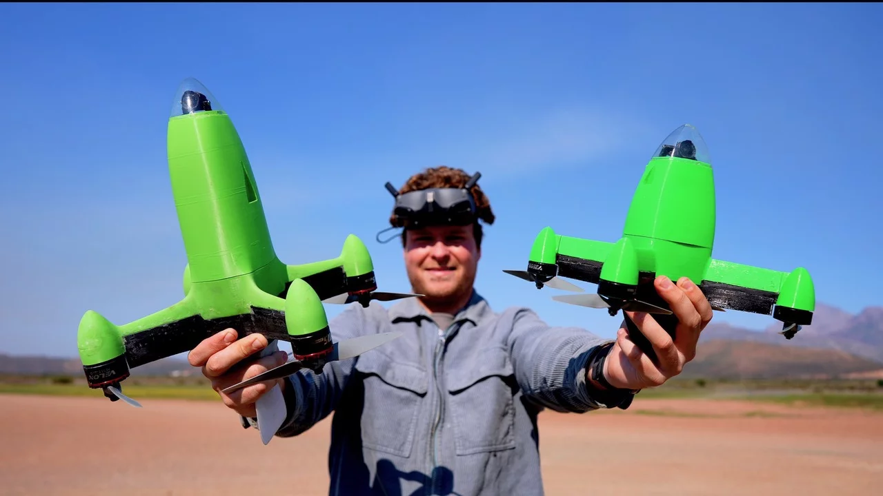 The Peregreen 2 world speed record holder (left) with last year's first attempt (right)