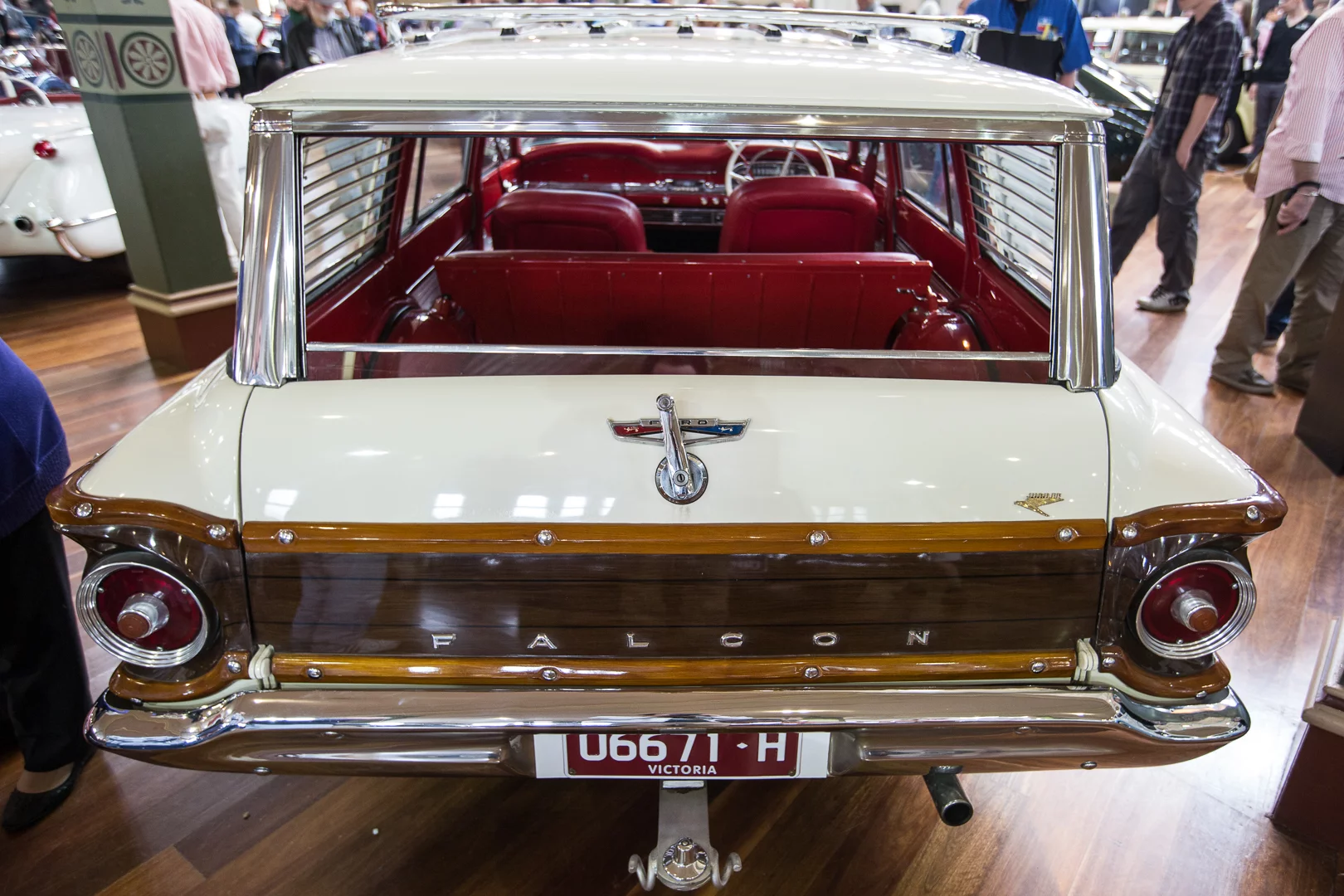 A 1963 Ford Falcon Squire Wagon on show at Motorclassica 2014 (Photo: Nick Lavars/Gizmag)