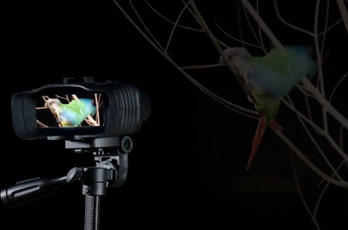 Seemor 200 has a camera mount screw