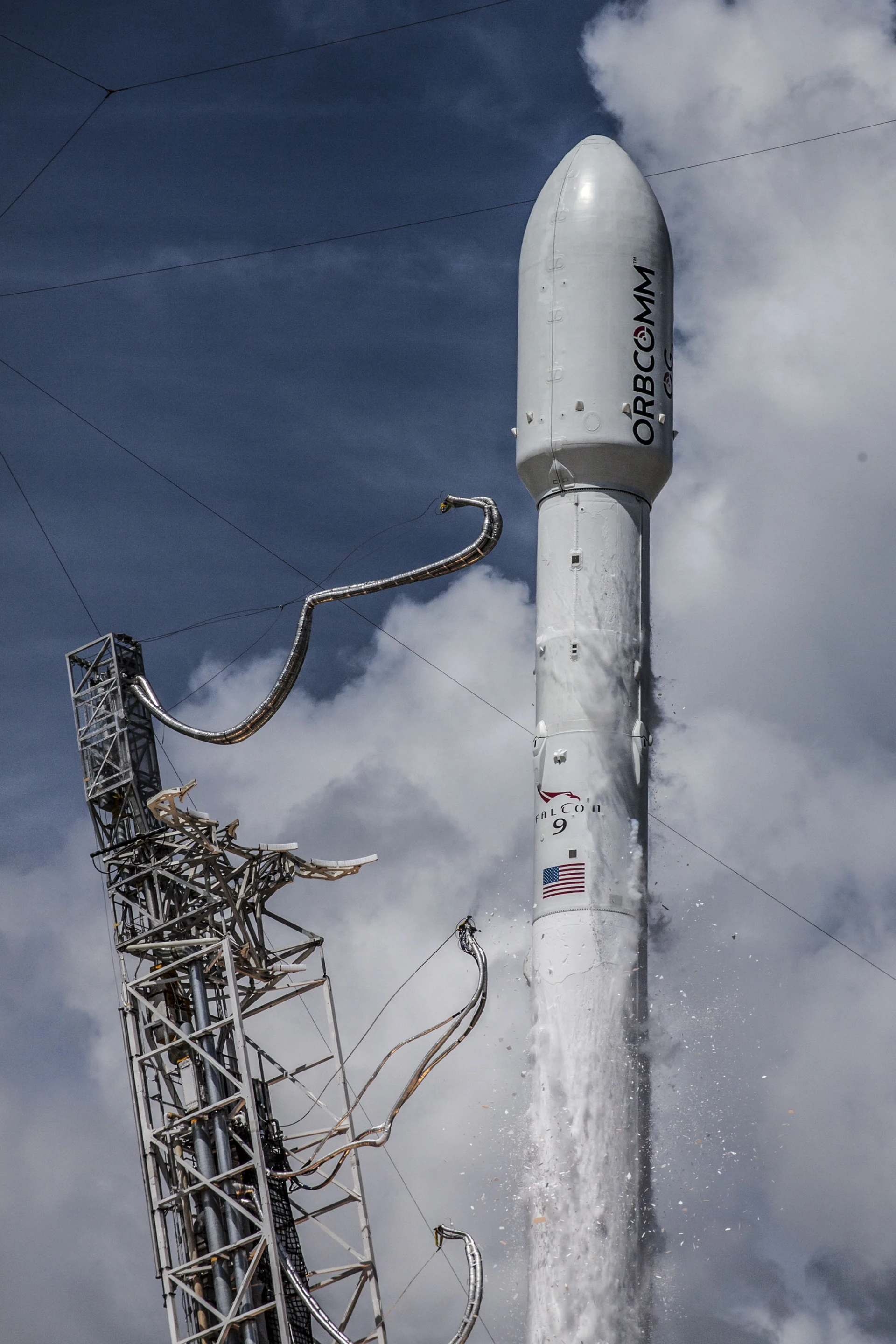 Falcon 9 clearing the tower