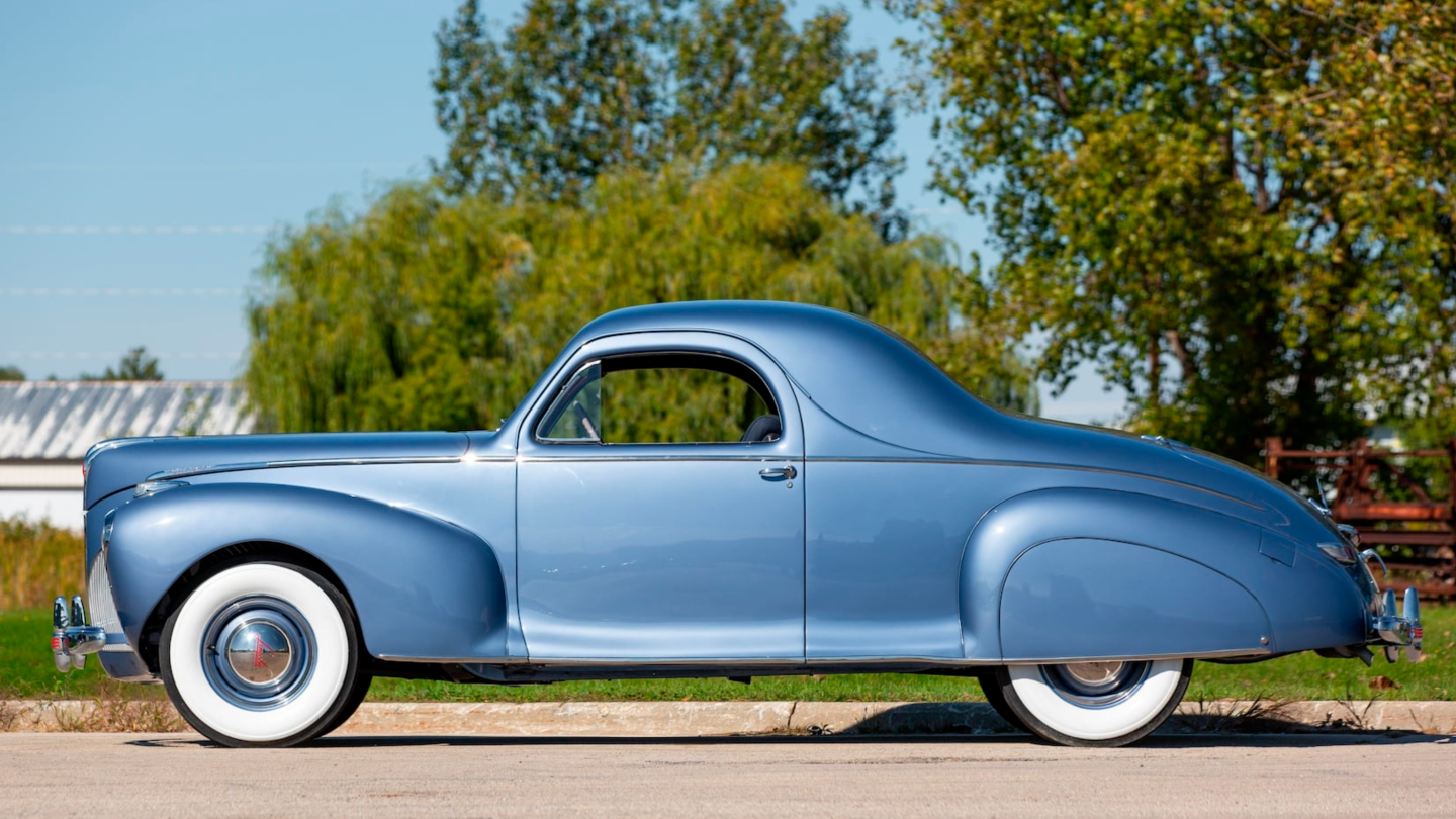 This 1941 Lincoln Zephyr Coupe sold for $110,000 at Mecum's 2022 Kissimmee sale on 14 January 2022