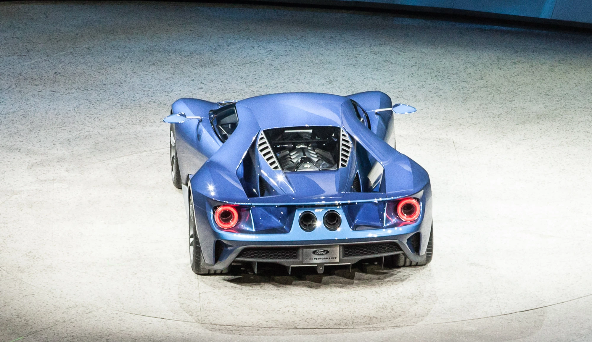 The new GT has been slated for production in 2016 and promises to once more give the European exotics some serious hurry-up, just as the original GT40 did when it famously went after Ferrari’s endurance crown and won the Le Mans 24 Hour race four times in a row from 1966 to 1969 (Photo: Loz Blain/Gizmag.com)