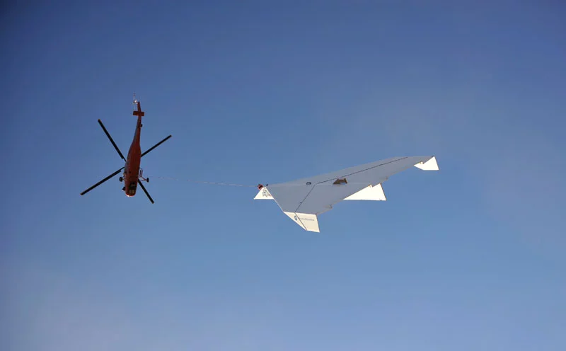 Arturo’s Desert Eagle, being air-lifted to its release altitude