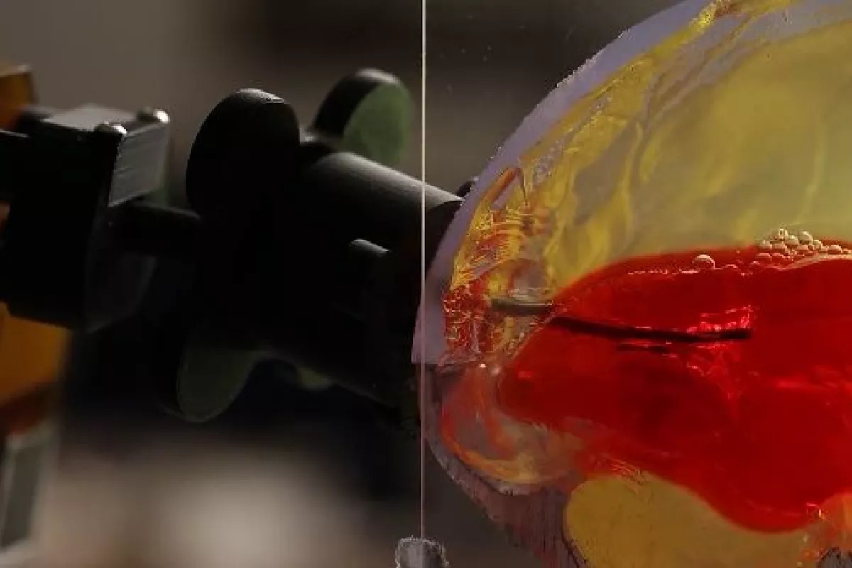 The active cannula goes to work on a simulated blood clot