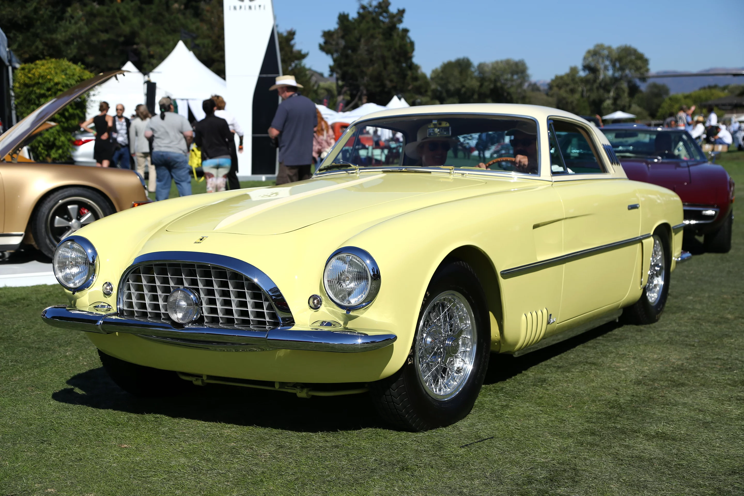 A beautiful example of a pale yellow 1953 Ferrari 375 America Vignale Coupe (Photo: Angus MacKenzie/Gizmag.com)