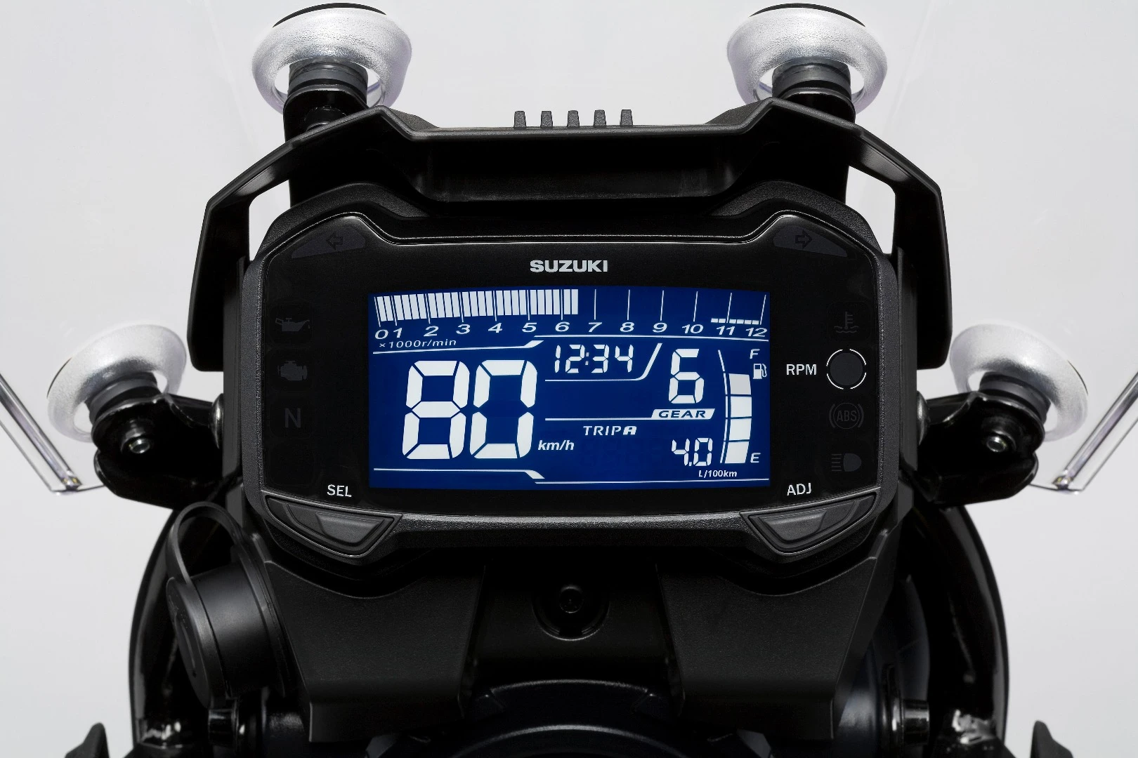 Suzuki V-Strom 250 ABS: gear position indicator is a nice touch