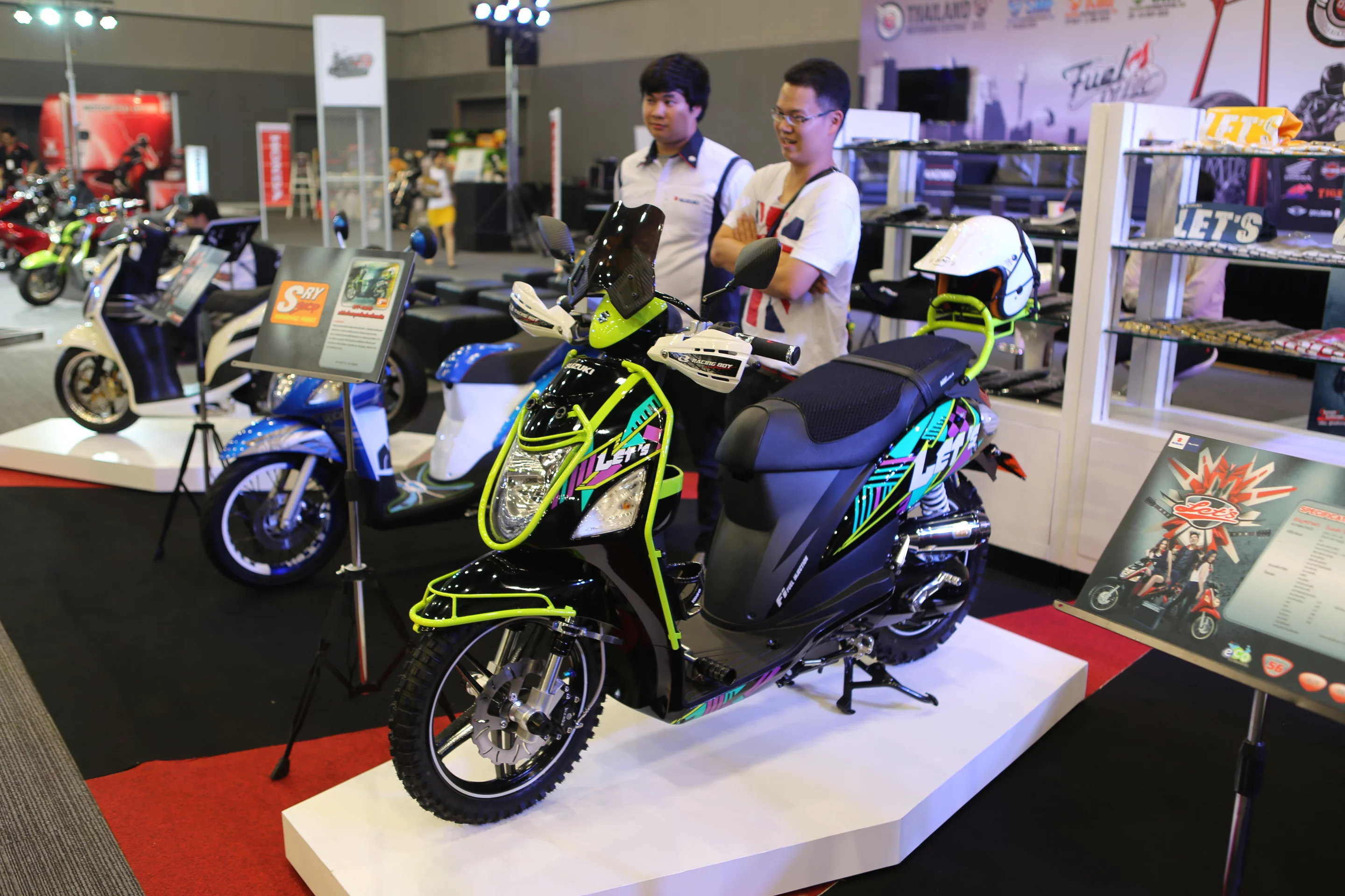 Custom scooters everywhere (Photo: Husna Namirembe/Gizmag)