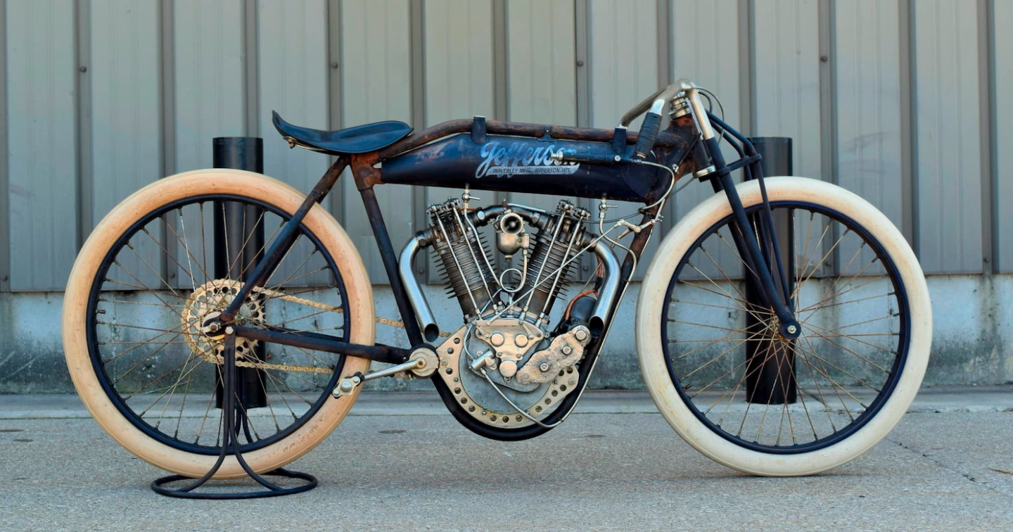 With a significantly advanced engine for its time, this Jefferson is a rare motorcycle. This sale for $60,500 is believed to be a record for both the model and the marque.