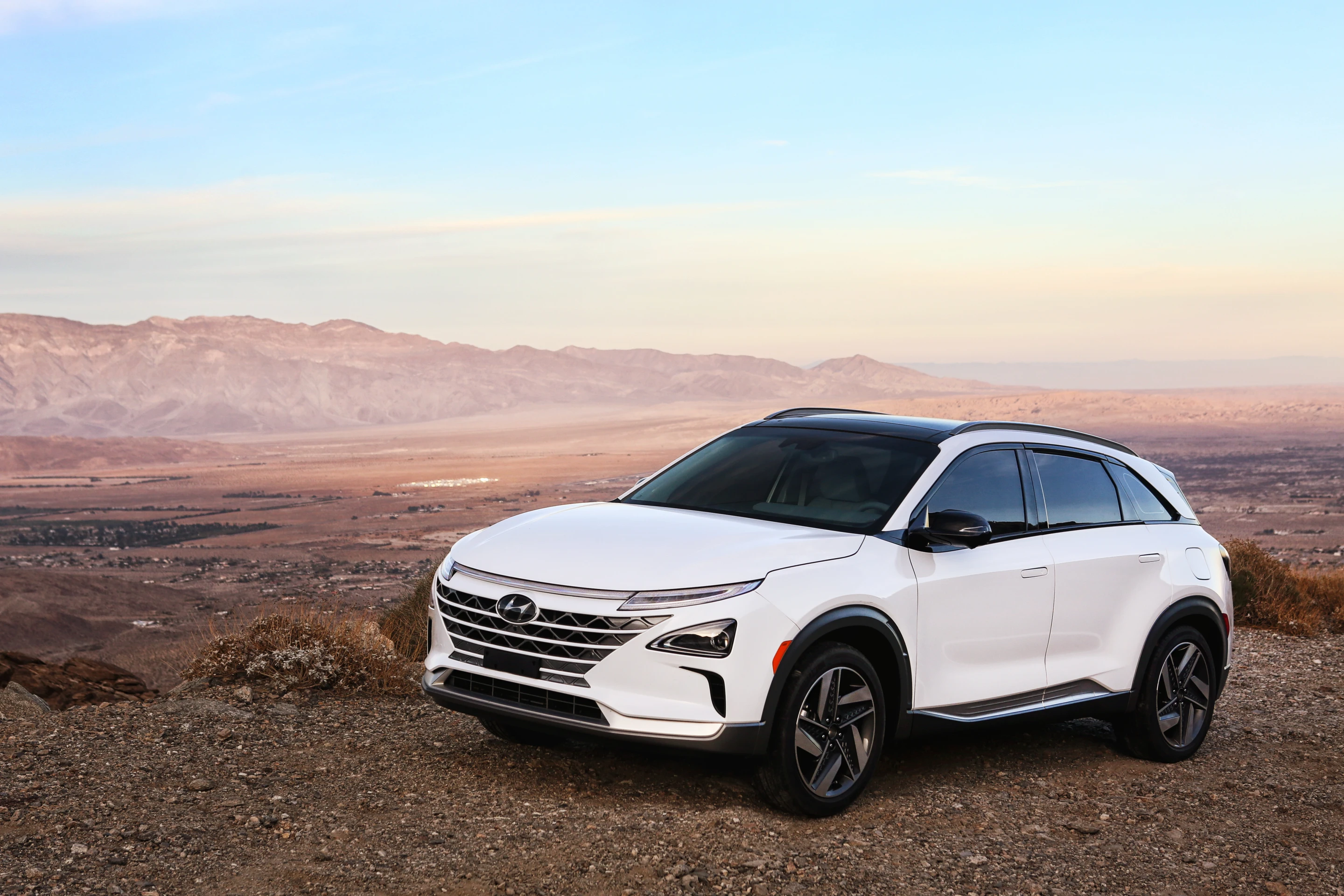 The NEXO's powertrain is more compact thanks to a lighter fuel-cell stack and battery as well as a lighter hydrogen fuel storage system