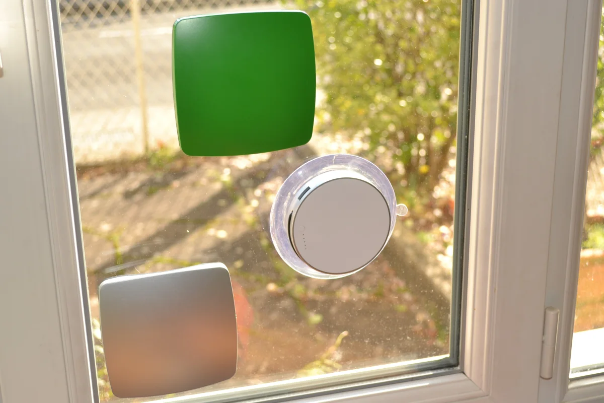 Gizmag reviews the Window and Port Solar Chargers from XD Design