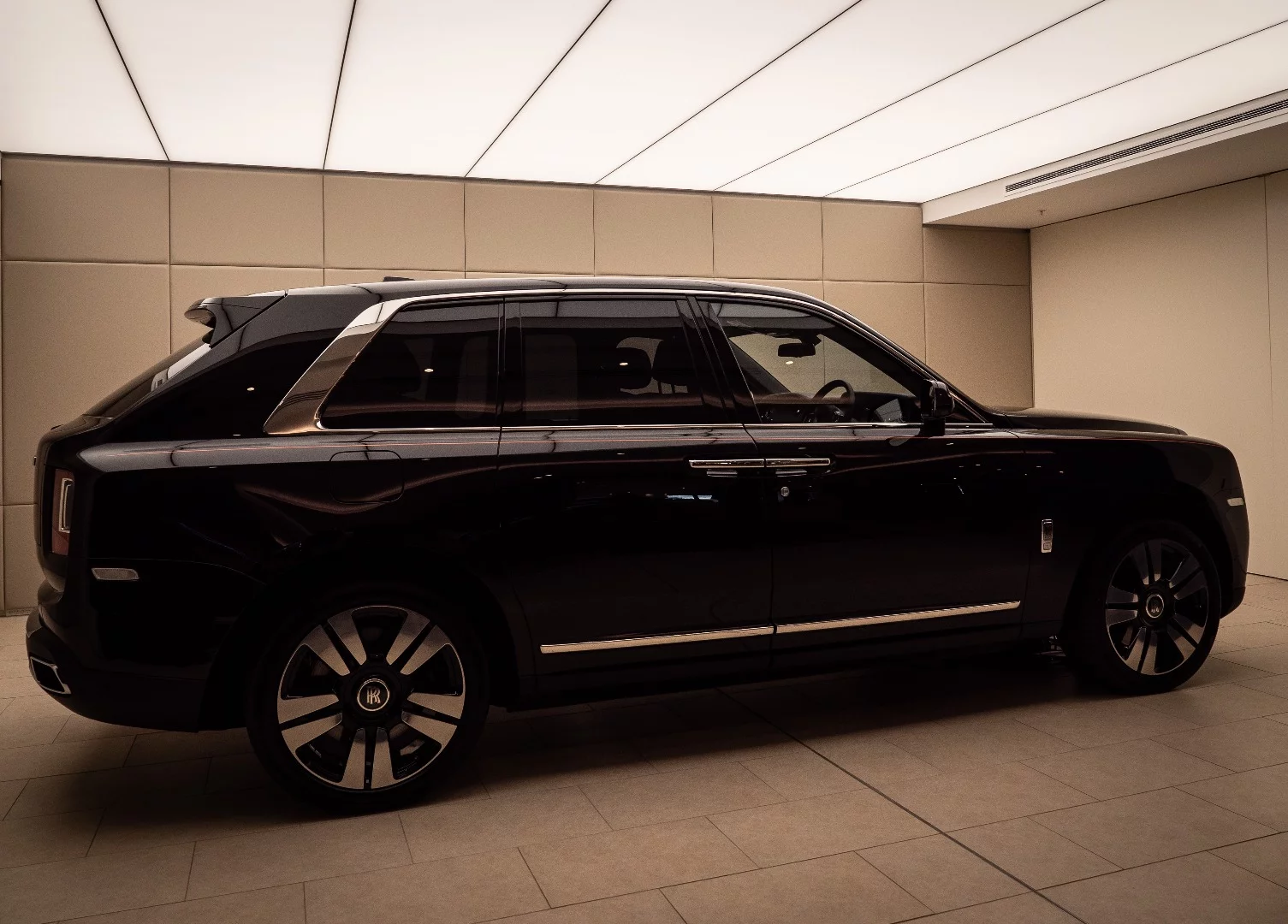 Rolls-Royce Cullinan: the first SUV Rolls-Royce has attempted