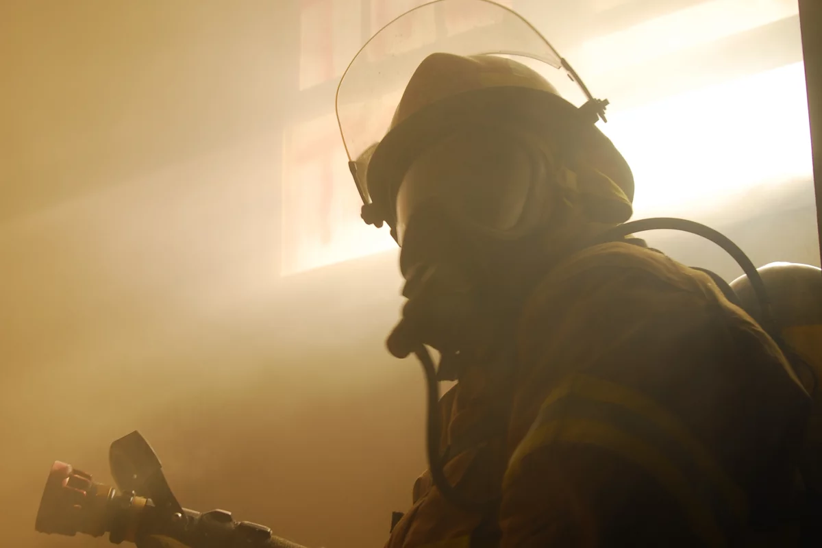 A firefighting helmet that incorporates ultrasound and vibrational forehead pads could help firefighters find their way in smoky environments (Photo: Shutterstock)