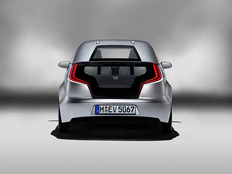 The car still has a top speed of 120 km/h (75 mph) and a range of about 160 km (99 miles)