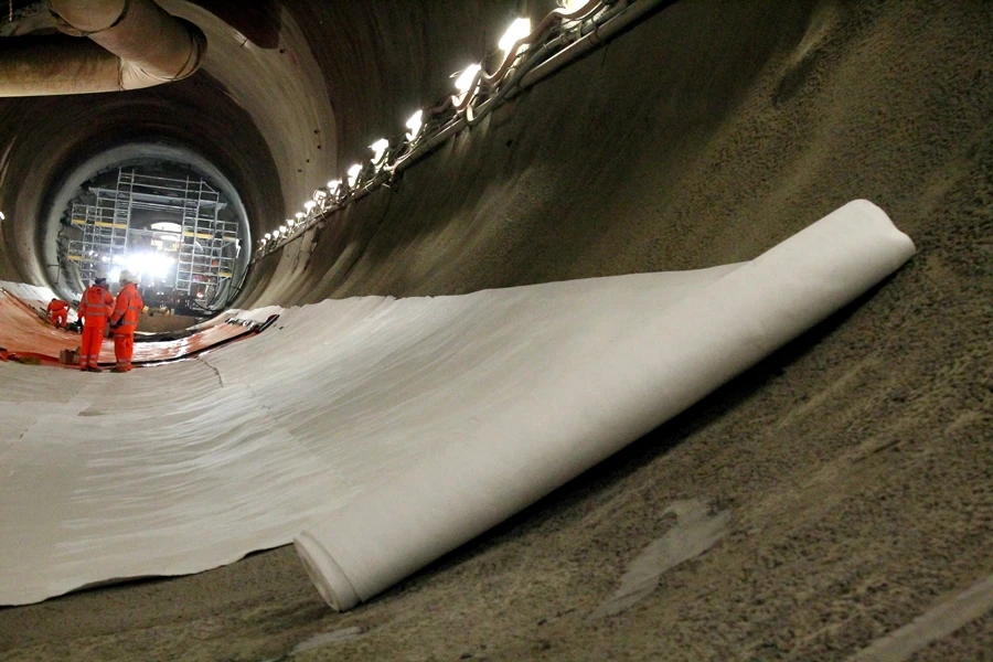 Waterproof lining is laid down ahead of the shutter machine (Photo: Stu Robarts/Gizmag)