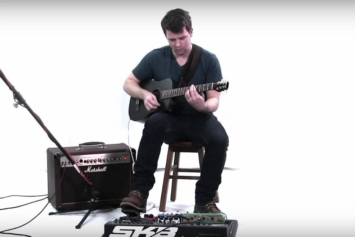 The addition of a Fishman Sonitone preamp allows Klos travel guitar players to go plugged or unplugged